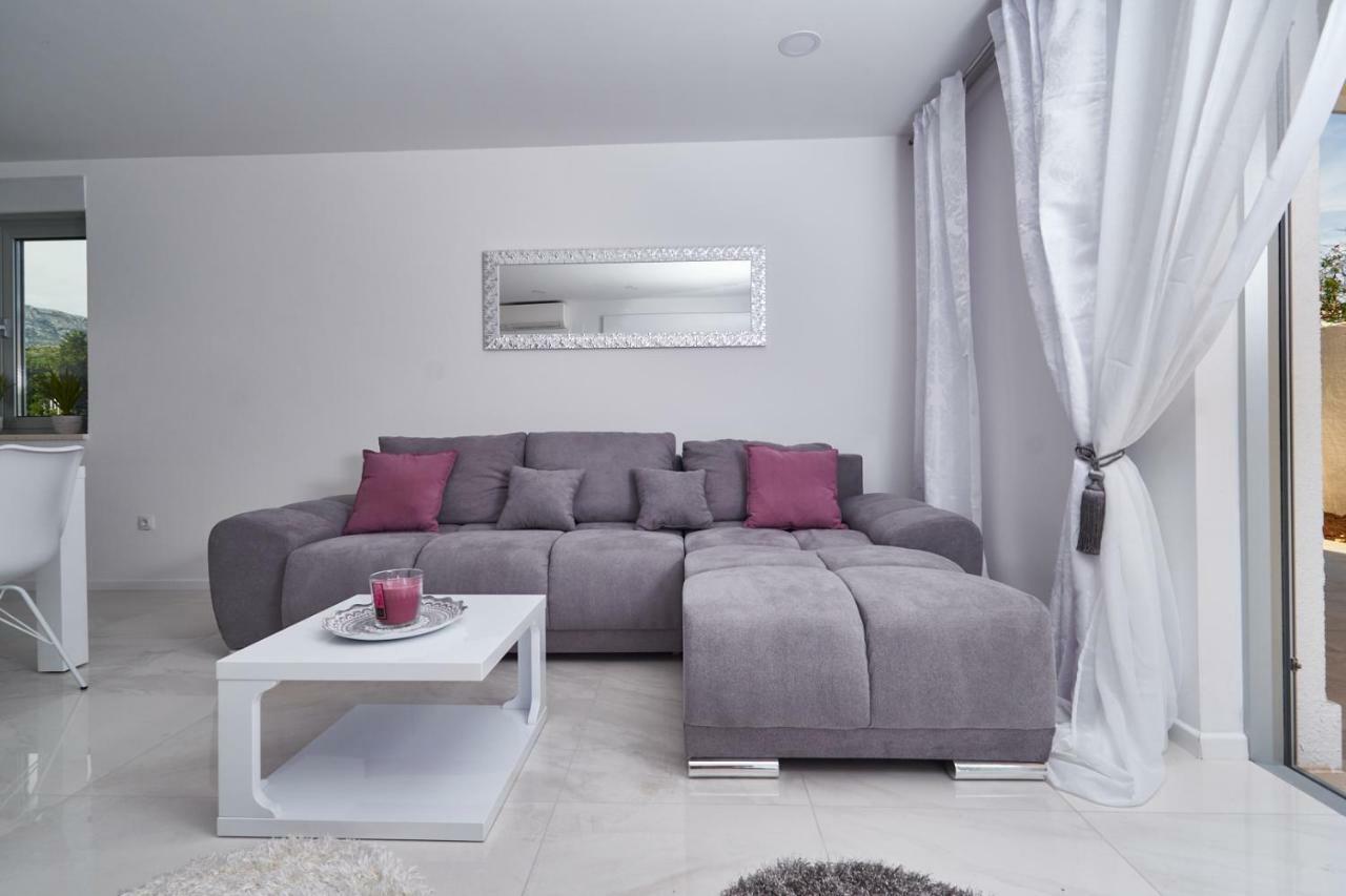 Brand New S & U Appartement *