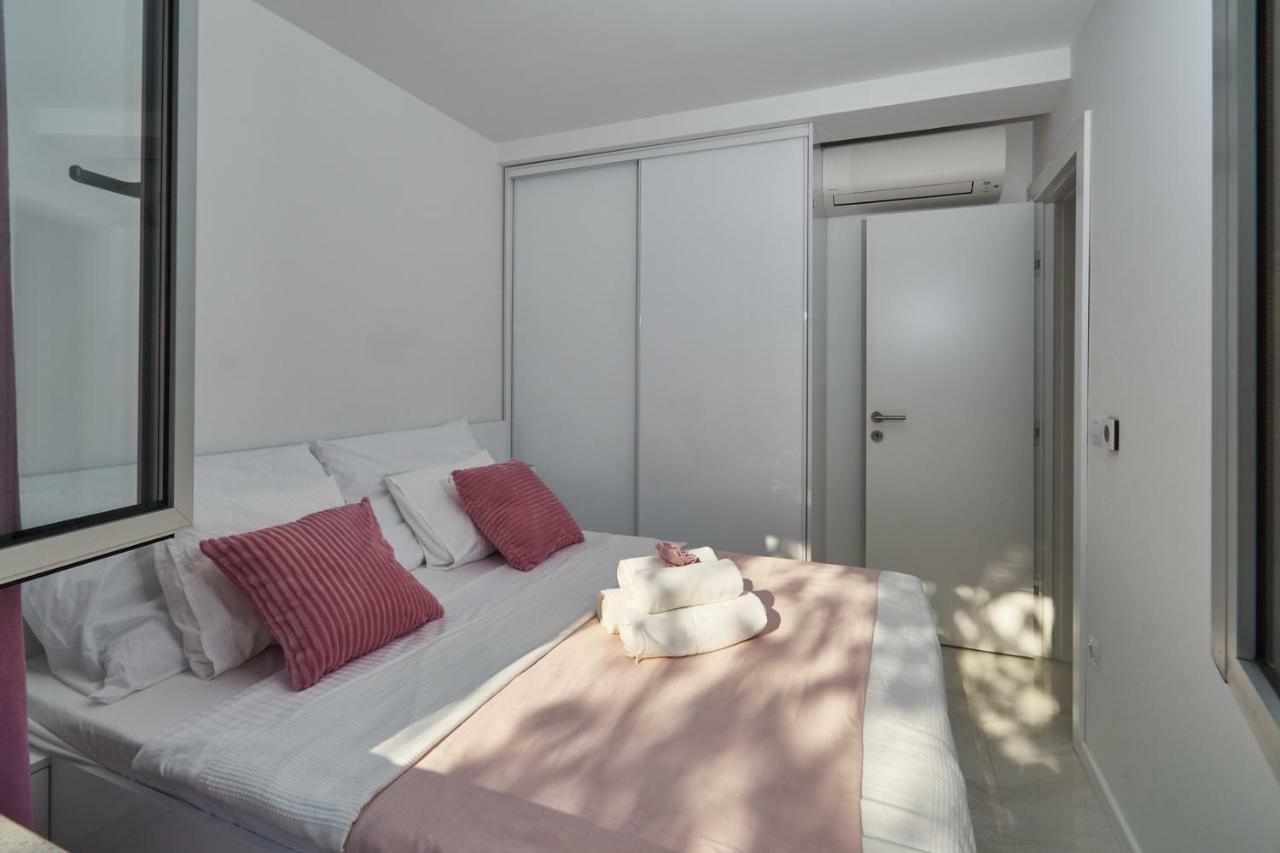 Brand New S & U Appartement *