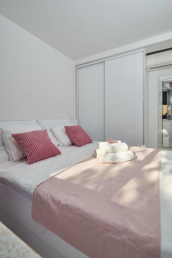Appartement Brand New S & U